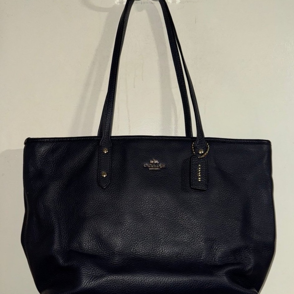 Elegant Navy Coach Leather Tote Bag